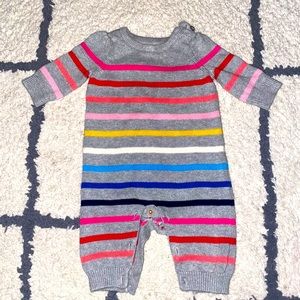 Baby gap jumpsuit 0-3 months very good condition.